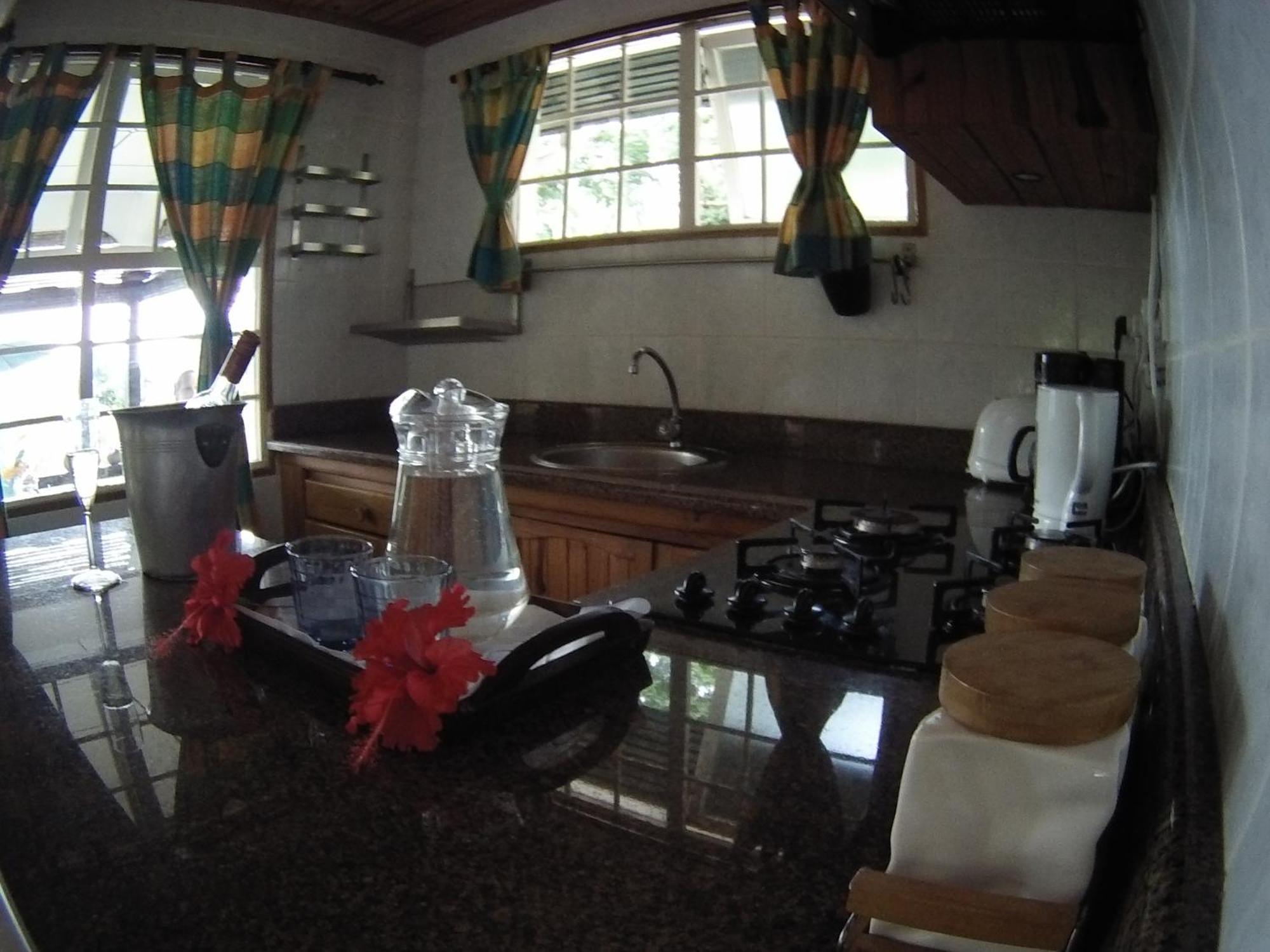 Kokogrove Chalets Anse Royale Chambre photo