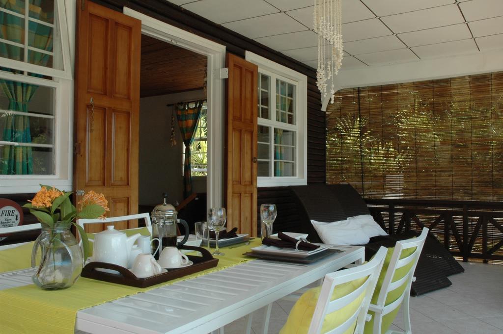 Kokogrove Chalets Anse Royale Chambre photo